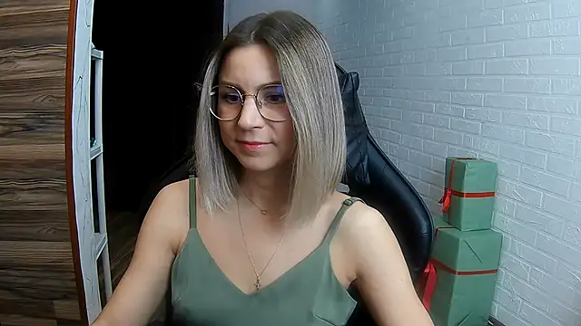 Snapshot of IceMayes chatting on 03/14/26, 08:53 IceMayes online show from 03/14/26, 08:53