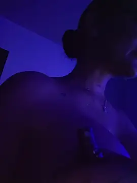 Snapshot of Roma_xxx chatting on 02/22/26, 02:56 Roma xxx online show from 02/22/26, 02:56