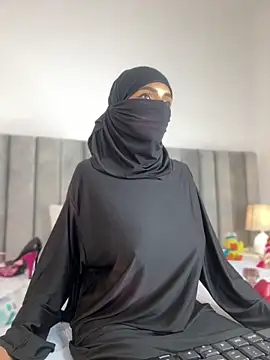 aminaa  online show from 03/16/26, 06:34