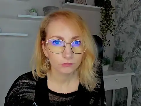 CinderellaMoon online show from 02/23/26, 06:22