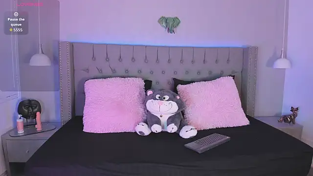 angelina honey  online show from 04/05/26, 03:47