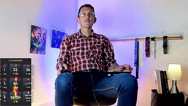 Snapshot of enzoprat chatting on 03/14/26, 03:01 enzoprat online show from 03/14/26, 03:01