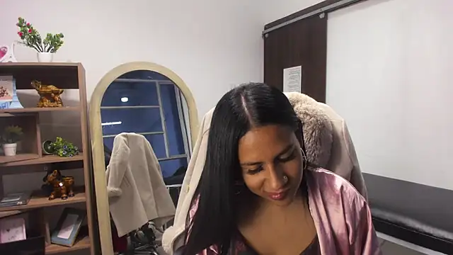 Snapshot of Scarlett_Moom chatting on 04/05/26, 03:47 Scarlett Moom online show from 04/05/26, 03:47