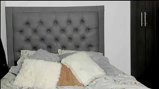 ImEmily   online show from 04/01/26, 12:00