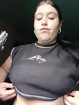 Snapshot of Freckless_ chatting on 07/23/26, 03:10 Freckless online show from 07/23/26, 03:10