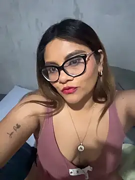 Snapshot of ludmila_x chatting on 03/13/26, 05:36 ludmila x online show from 03/13/26, 05:36