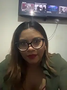 Snapshot of ludmila_x chatting on 03/25/26, 06:41 ludmila x online show from 03/25/26, 06:41