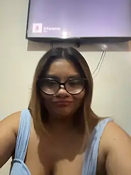 Snapshot of ludmila_x chatting on 04/05/26, 07:27 ludmila x online show from 04/05/26, 07:27