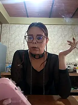 Snapshot of Blanquita_vip chatting on 03/17/26, 10:02 Blanquita vip online show from 03/17/26, 10:02