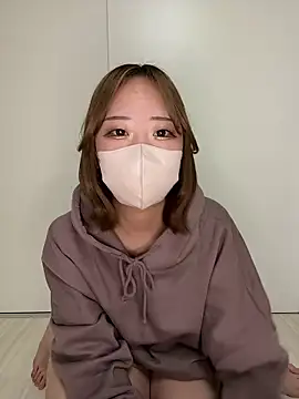 Snapshot of YUNA-66 chatting on 02/17/26, 12:12 YUNA-66 online show from 02/17/26, 12:12