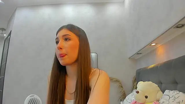 Emily Lews online show from 05/22/26, 01:02
