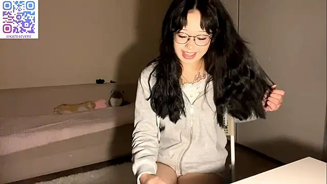 KateGlowee online show from 02/18/26, 03:30