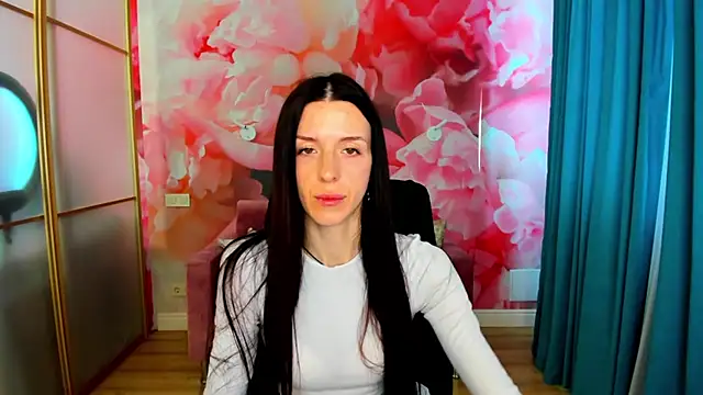 Snapshot of NoirDiva chatting on 04/27/26, 06:11 NoirDiva online show from 04/27/26, 06:11