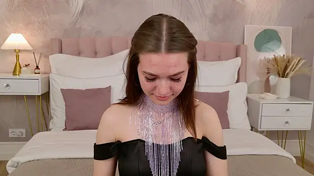 Snapshot of RebecaFields chatting on 04/17/26, 03:26 RebecaFields online show from 04/17/26, 03:26