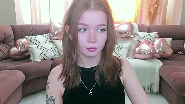 Snapshot of Violetta__Dreams chatting on 03/24/26, 11:37 Violetta Dreams online show from 03/24/26, 11:37