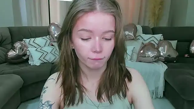 Snapshot of Violetta__Dreams chatting on 03/25/26, 04:18 Violetta Dreams online show from 03/25/26, 04:18