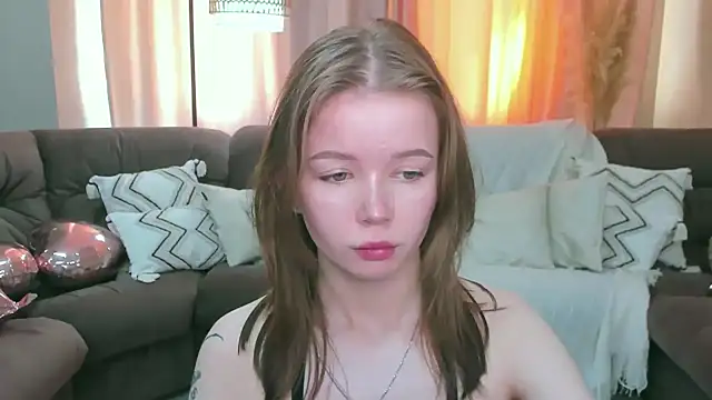 Snapshot of Violetta__Dreams chatting on 03/27/26, 08:26 Violetta Dreams online show from 03/27/26, 08:26