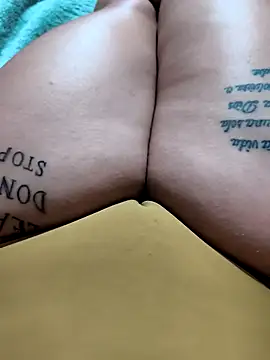 Snapshot of Bloom_Dahlia chatting on 03/10/26, 05:34 Bloom Dahlia online show from 03/10/26, 05:34