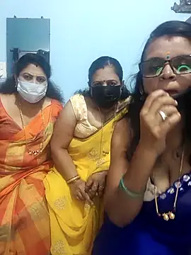 Snapshot of Kannadasexywifes chatting on 04/14/26, 05:46 Kannadasexywifes online show from 04/14/26, 05:46