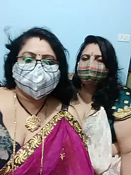 Snapshot of Kannadasexywifes chatting on 05/19/26, 05:52 Kannadasexywifes online show from 05/19/26, 05:52