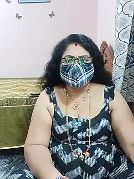 Snapshot of Kannadasexywifes chatting on 06/11/26, 05:11 Kannadasexywifes online show from 06/11/26, 05:11