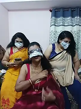 Snapshot of Kannadasexywifes chatting on 07/12/26, 04:09 Kannadasexywifes online show from 07/12/26, 04:09