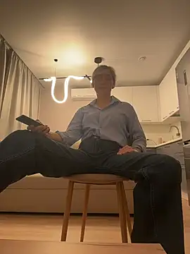 Snapshot of CarmenBlues_ chatting on 02/17/26, 04:13 CarmenBlues online show from 02/17/26, 04:13