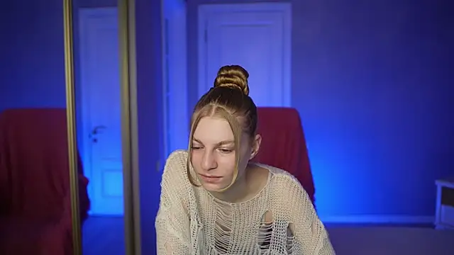 Snapshot of AlisMil chatting on 04/01/26, 09:32 AlisMil online show from 04/01/26, 09:32