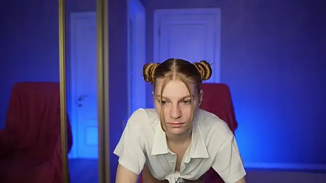 Snapshot of AlisMil chatting on 04/02/26, 09:29 AlisMil online show from 04/02/26, 09:29