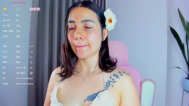 sara ospina22 online show from 04/18/26, 01:15