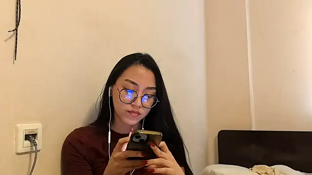 Snapshot of Stefania65 chatting on 04/15/26, 03:19 Stefania65 online show from 04/15/26, 03:19