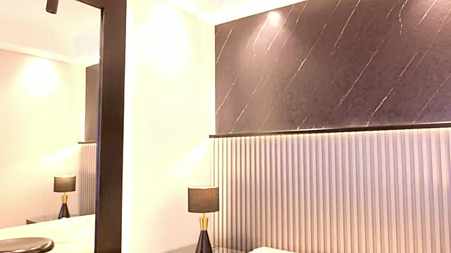 Kinsleybrown online show from 04/09/26, 06:19