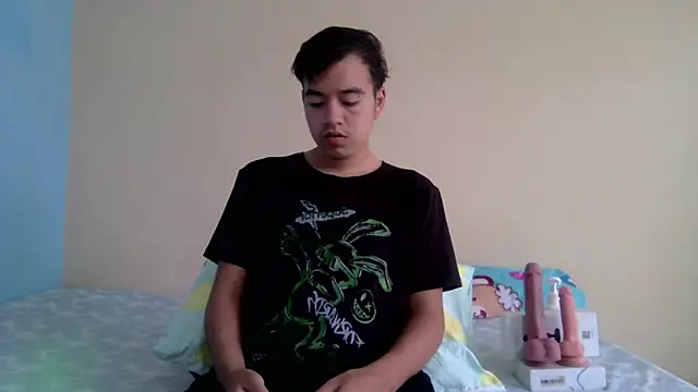 Snapshot of IronDante chatting on 04/15/26, 12:12 IronDante online show from 04/15/26, 12:12