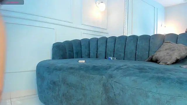 Snapshot of Zafiro21_ chatting on 04/17/26, 07:28 Zafiro21 online show from 04/17/26, 07:28