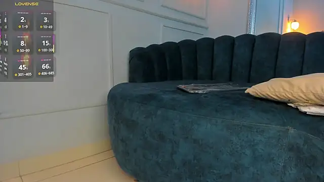 Snapshot of Zafiro21_ chatting on 04/22/26, 07:37 Zafiro21 online show from 04/22/26, 07:37