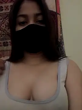 Snapshot of Cute--Sakshi chatting on 03/28/26, 09:31 Cute--Sakshi online show from 03/28/26, 09:31