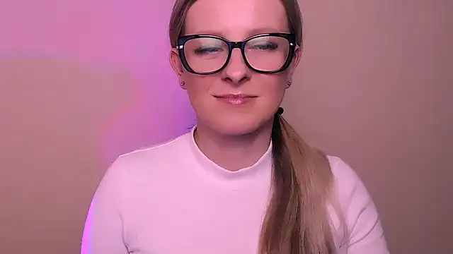 Snapshot of AnnePeach chatting on 03/12/26, 06:03 AnnePeach online show from 03/12/26, 06:03