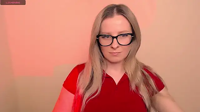 Snapshot of AnnePeach chatting on 03/19/26, 08:02 AnnePeach online show from 03/19/26, 08:02