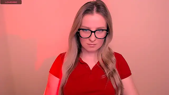 Snapshot of AnnePeach chatting on 03/20/26, 07:08 AnnePeach online show from 03/20/26, 07:08