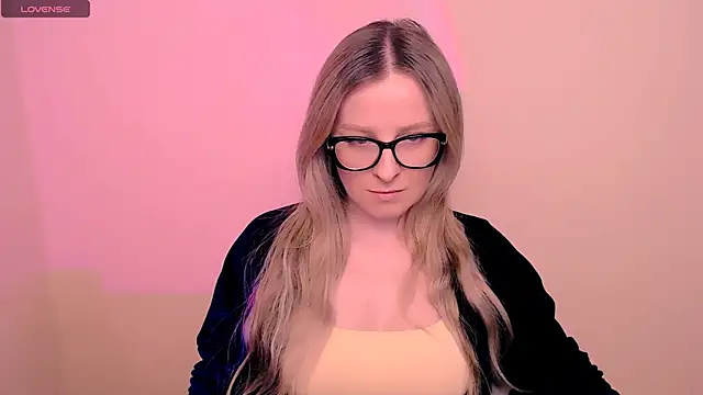 Snapshot of AnnePeach chatting on 03/26/26, 06:02 AnnePeach online show from 03/26/26, 06:02