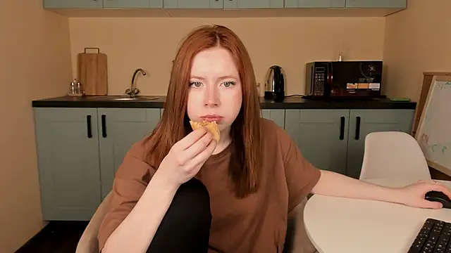 Snapshot of StellaBev chatting on 03/20/26, 05:56 StellaBev online show from 03/20/26, 05:56