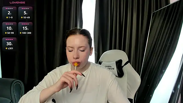 Snapshot of StellaBev chatting on 04/12/26, 08:58 StellaBev online show from 04/12/26, 08:58