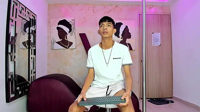 KITTY BOSH online show from 02/17/26, 01:29