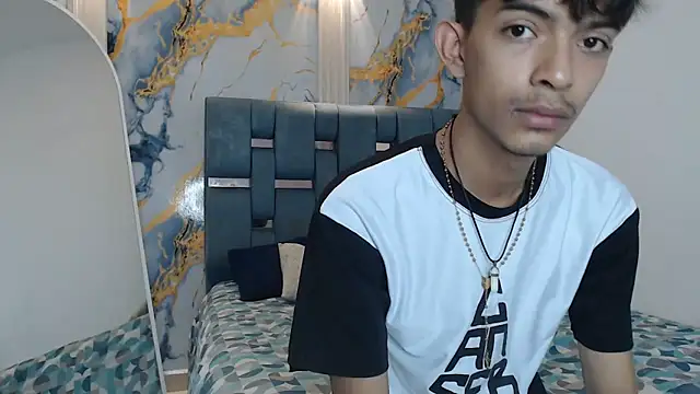 KITTY BOSH online show from 04/08/26, 01:11