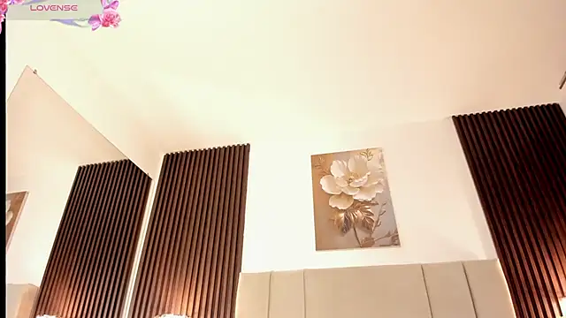 Snapshot of _MiLa_Dyva chatting on 04/11/26, 05:06 MiLa Dyva online show from 04/11/26, 05:06