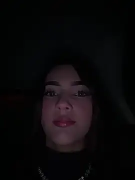 Snapshot of CarolineEvans_x chatting on 03/31/26, 05:19 CarolineEvans x online show from 03/31/26, 05:19