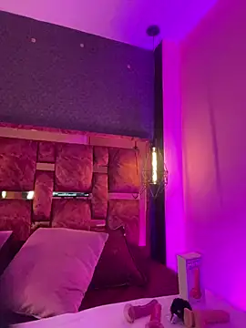 Snapshot of Veronicaa_lodge1 chatting on 02/27/26, 02:00 Veronicaa lodge1 online show from 02/27/26, 02:00