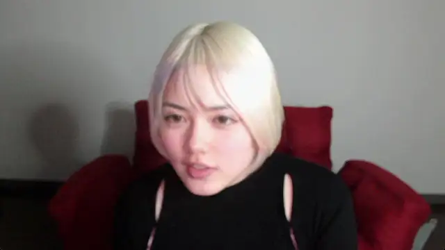 uru luv000 online show from 02/19/26, 08:21