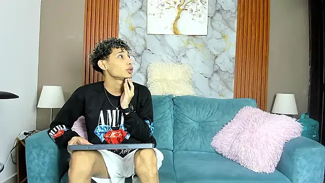 YOUNG BOYS HELL online show from 03/12/26, 01:12