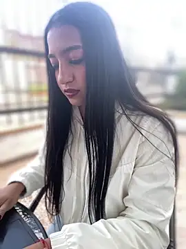 Daniela Pink online show from 04/30/26, 11:27